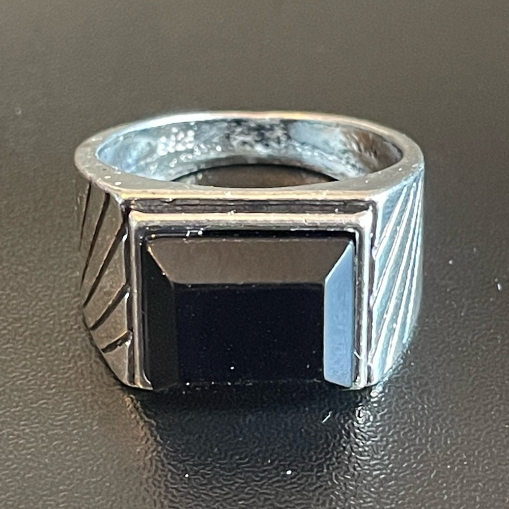 Black resin S925 antique silver ring size 9.25